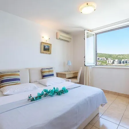 Tamarix 4* Vinjerac