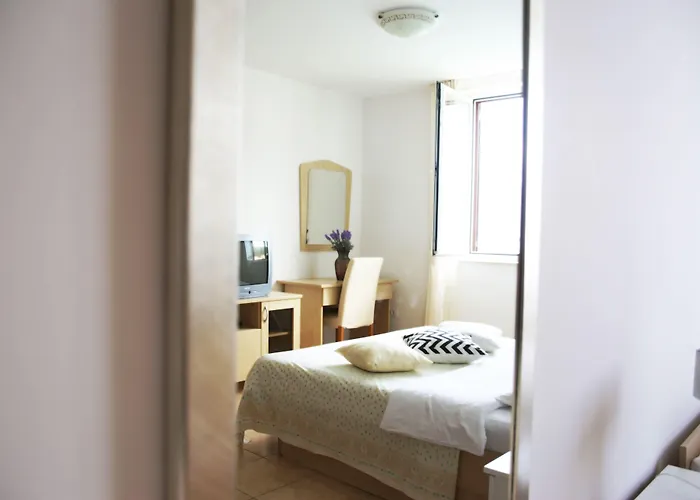 Отель Tamarix 4*