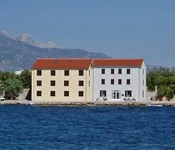 Отель Tamarix 4*